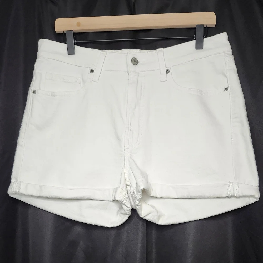 Old Navy Women's O.G Straight Short Size 12 White High Rise Calla Lily Casual